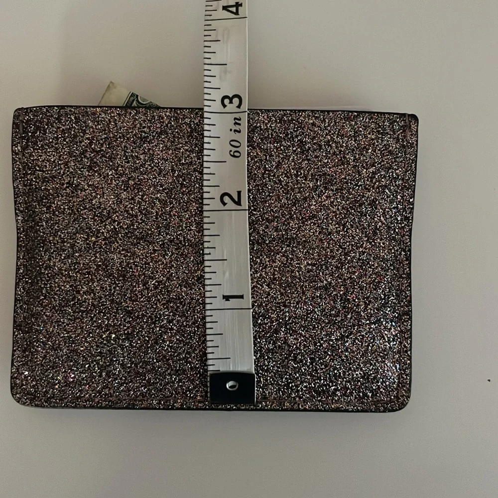 Card holder - Picture 4 of 5